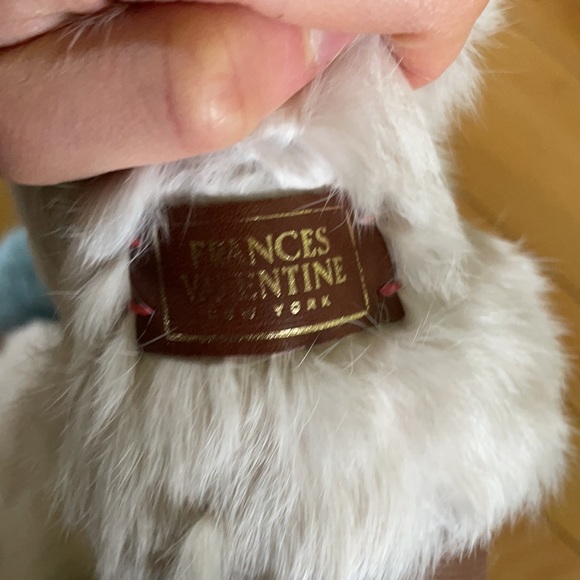 NEW Frances Valentine Fur Boots in White with Blue PomPom - Picture 3 of 7